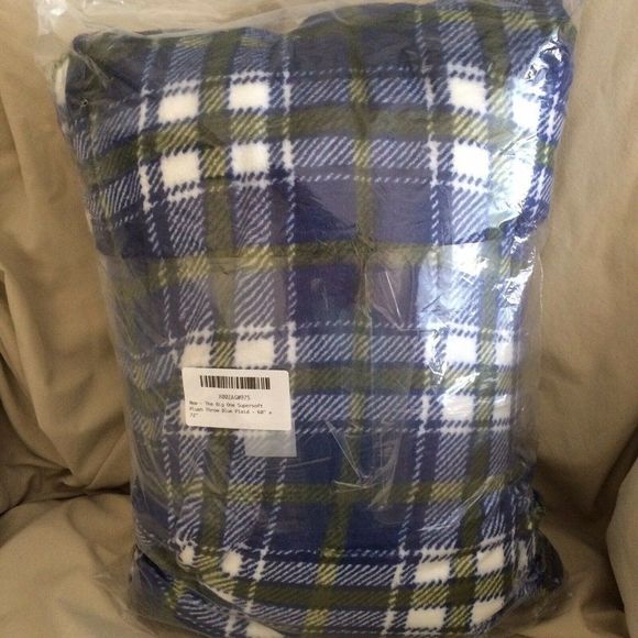 The Big One Plush Blanket Oversized Blue Plaid - Picture 5 of 6